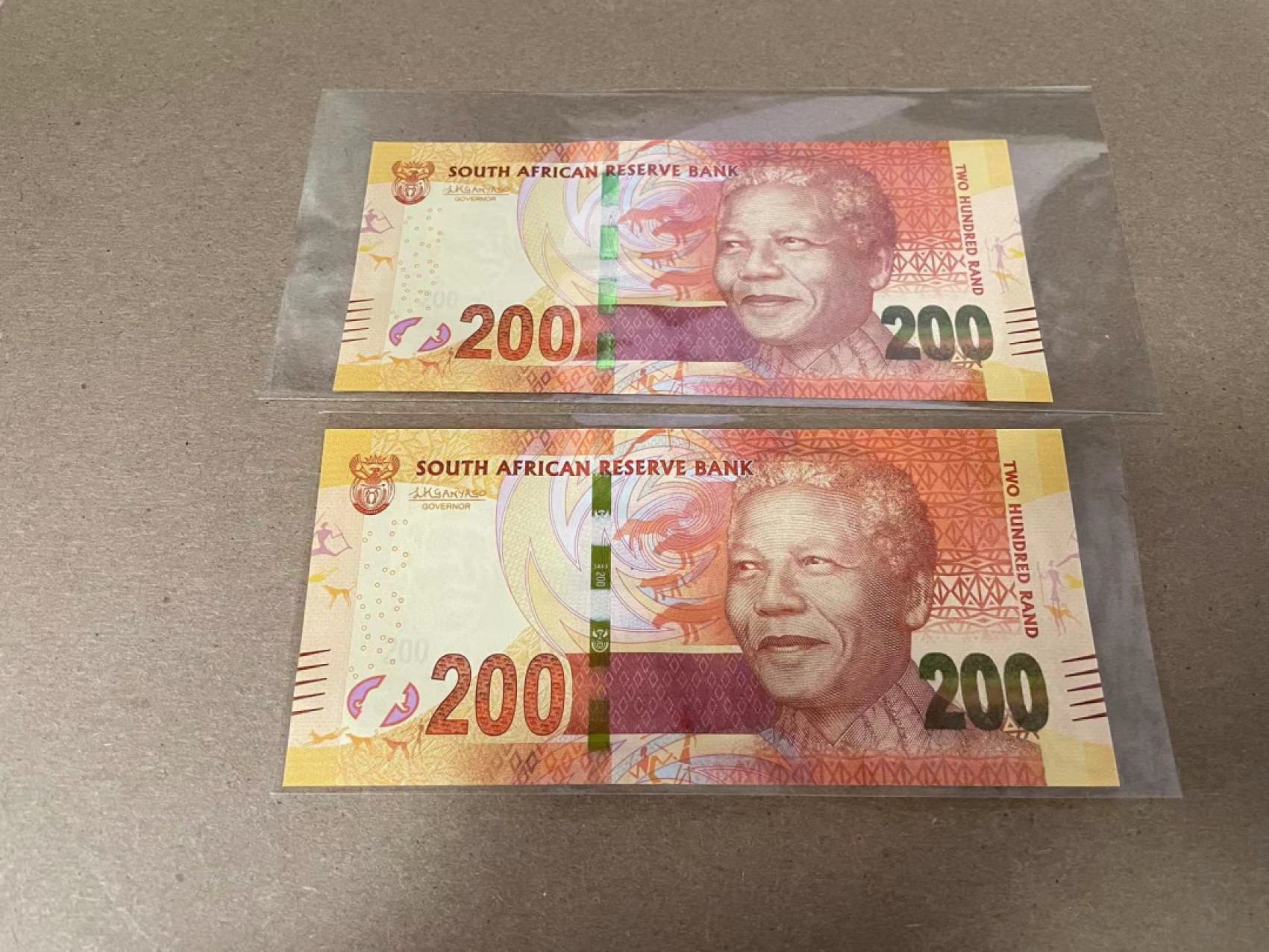 【Blue Auction】✨世界纸币精拍第309期——莫总专场XVII【精】 【一组2张】南非曼德拉版200元 豹子 全新UNC