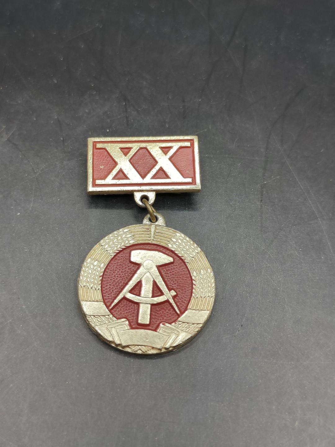 全场0元起拍 第44期 咸鱼国勋章拍卖专场 4月5日（周三）下午6：00开始 东德建国20年纪念章