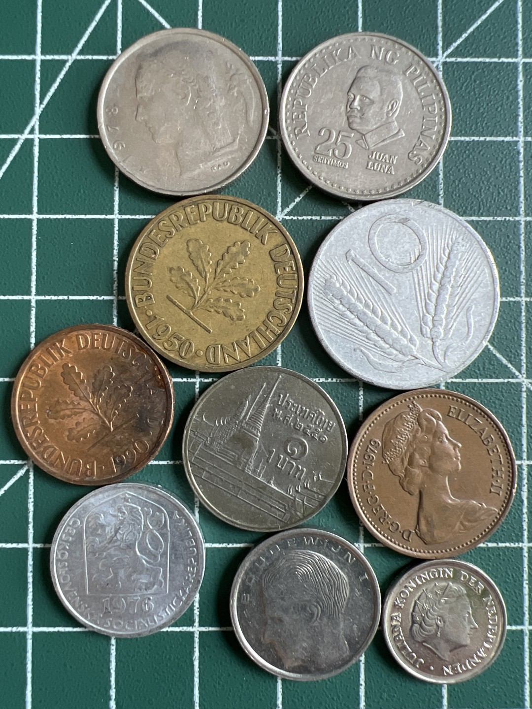 泡泡堂第285期  世界硬币 （无押金，捡漏，全场20包邮，偏远地区除外，接收代拍业务） 硬币一组56