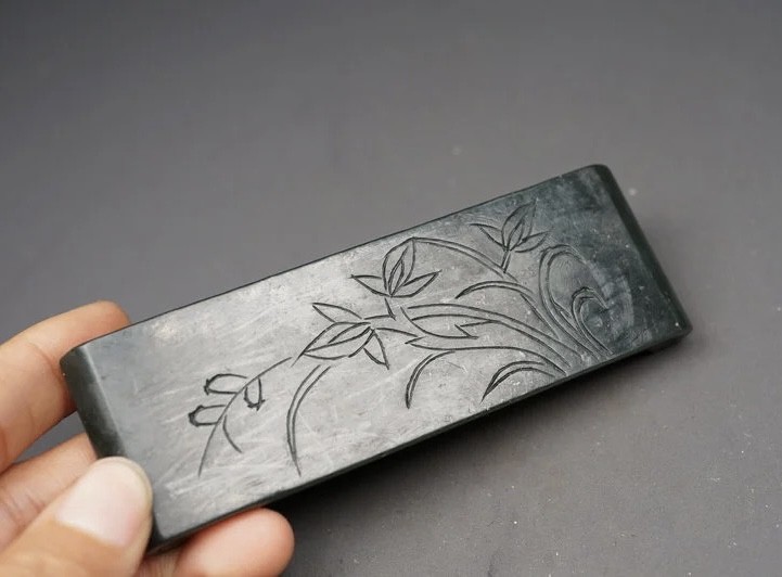 ｜冷门出品｜精选专拍·第贰拾贰场· 和田玉 花卉纹墨床 底座