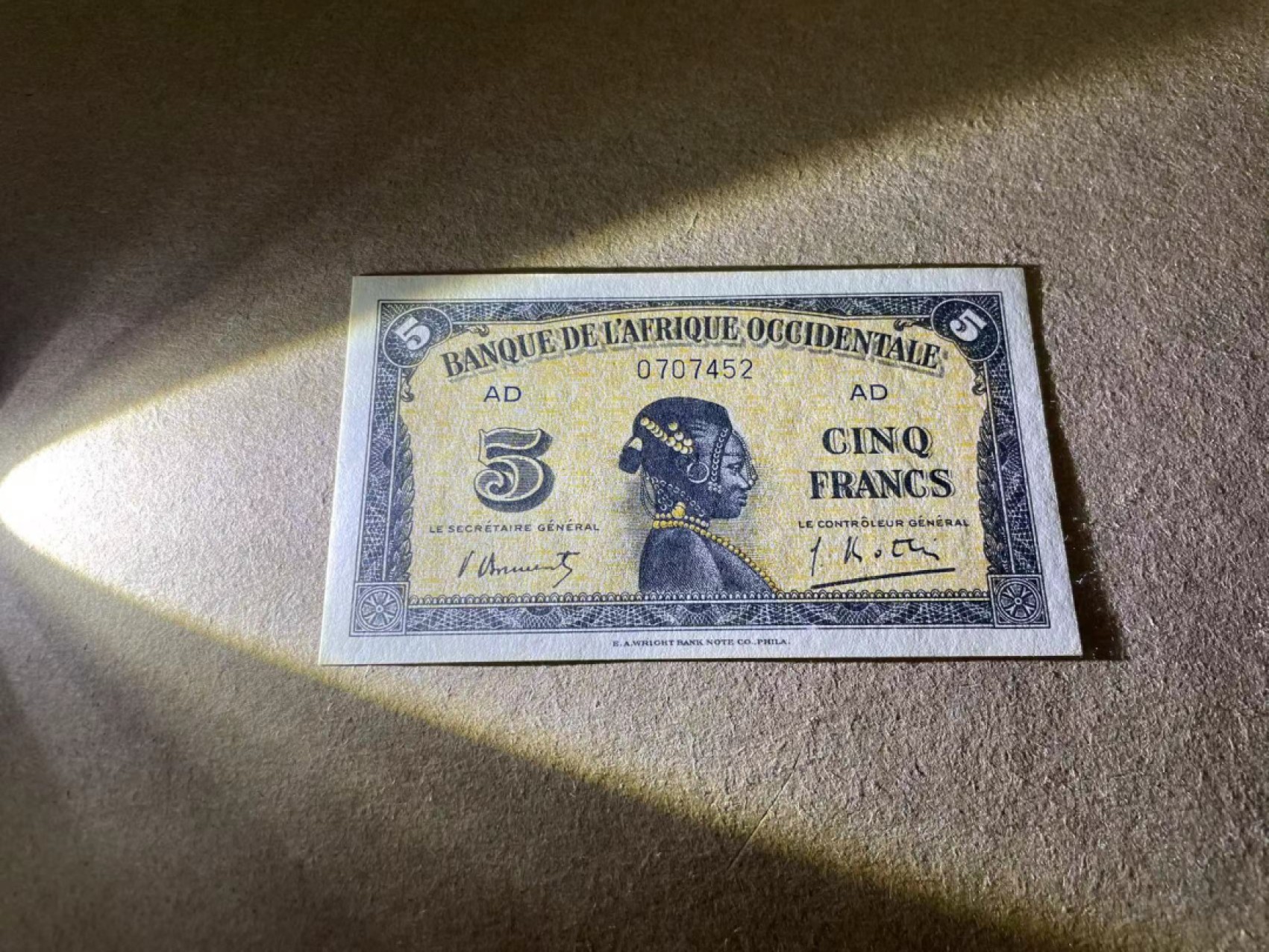 【Blue Auction】✨世界纸币精拍第309期——莫总专场XVII【精】 法属西非 1942年5法郎 UNC- （边缘有轻微黄）