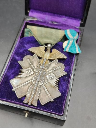 全场0元起拍 第44期 咸鱼国勋章拍卖专场 4月5日（周三）下午6：00开始 - 明治时期 日本七级金鸱章 带略 美标 银制