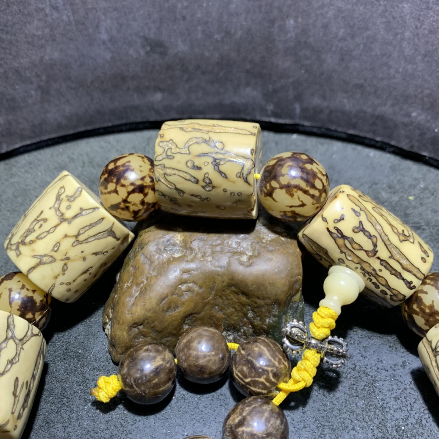 精美千眼菩提大手持一条