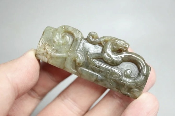｜冷门出品｜精选专拍·第贰拾叁场· 和田玉 浮雕立体的螭龙的勒子