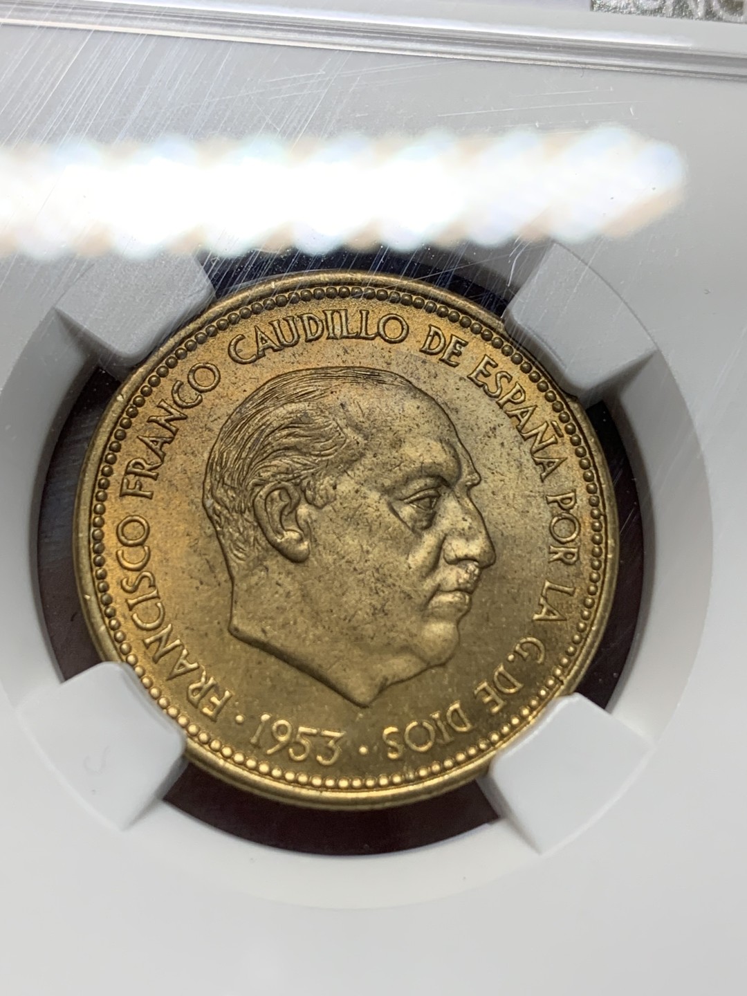 《竞宝斋》第149场-周日，周一，周四 3场 (全场包邮) 亚军分 NGC-MS66 西班牙1953年 佛朗哥2.5比塞塔铜币 单一年份面值本身就很少见 这样的品相就是顶级了