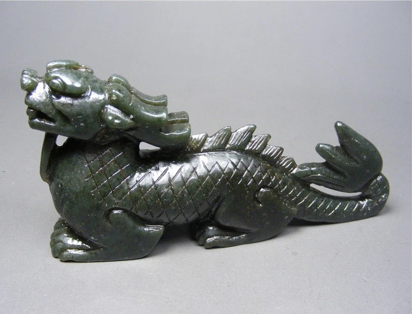 ｜冷门出品｜精选专拍·第贰拾叁场· 和田青玉带沁立体圆雕立龙大摆件