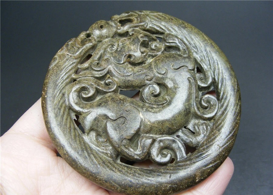 ｜冷门出品｜精选专拍·第贰拾贰场· 地方玉提油做色高浮雕龙纹圆形大把件