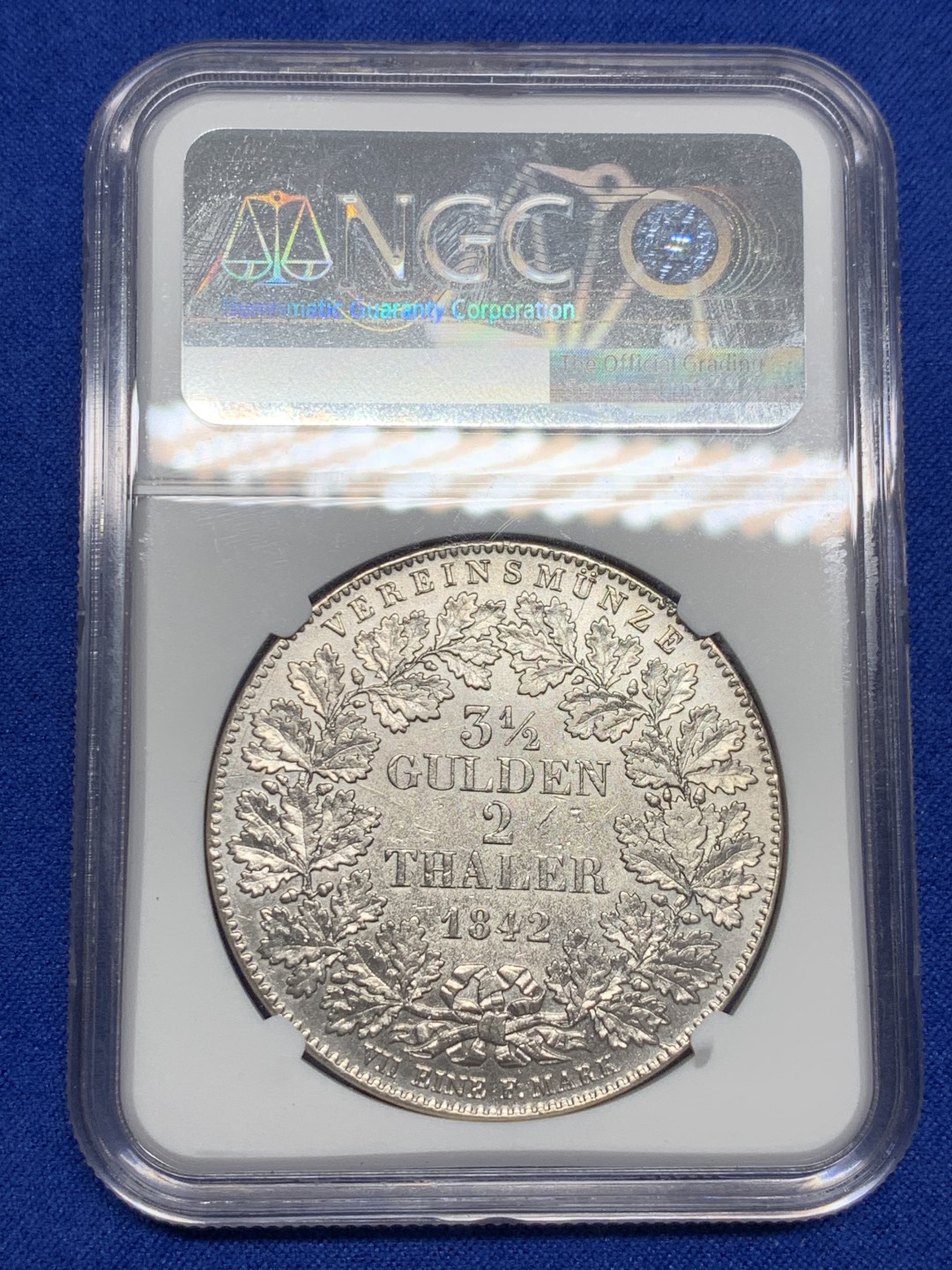 《竞宝斋》第149场-周日，周一，周四 3场 (全场包邮) NGC AUD 德国1842年法兰克福2泰勒大银流通版 鹰毛俱全，鹰面4点方向是一小块铸缺