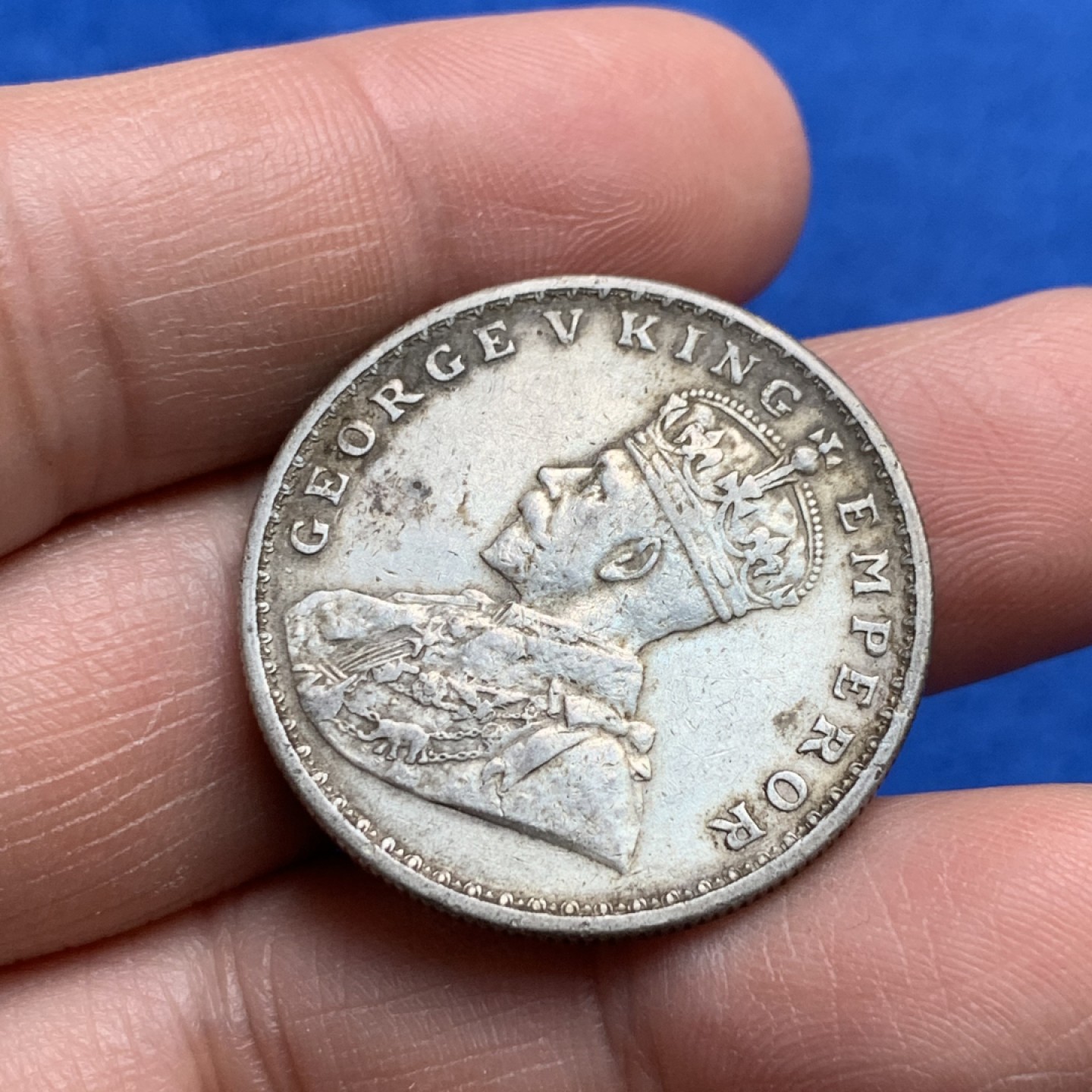 《竞宝斋》第149场-周日，周一，周四 3场 (全场包邮) 英属印度 1918 乔治五世 1卢比银币