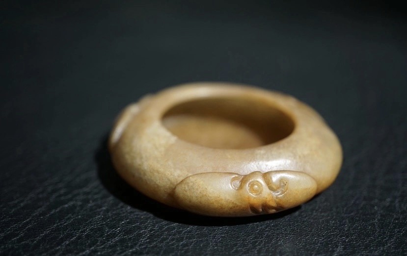 ｜冷门出品｜精选专拍·第贰拾叁场· 明清工老和田玉蝙蝠水盂摆件