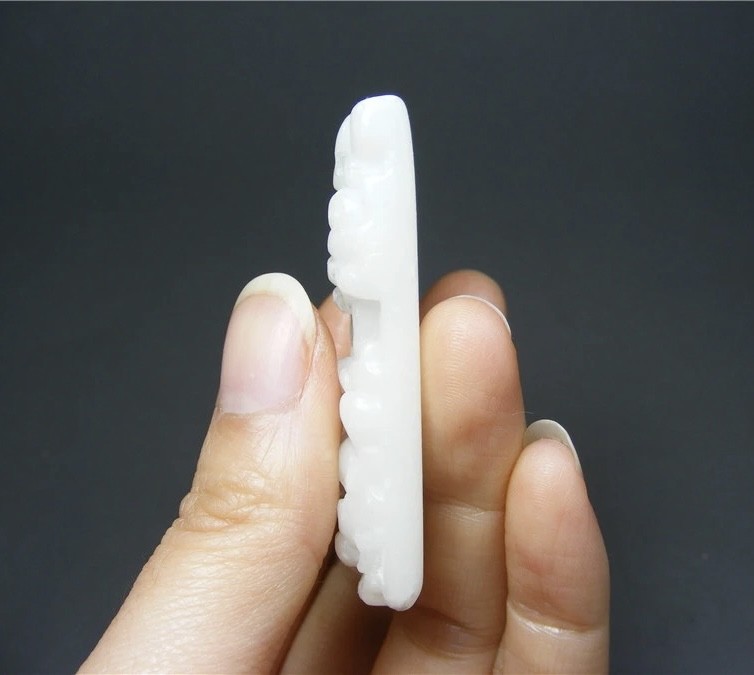 ｜冷门出品｜精选专拍·第贰拾叁场· 地方玉单面工凸起厚实浮雕花卉凤鸟大佩