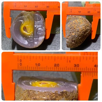 精美亚光蒙料战国红玛瑙高润度原皮雕刻一念之间吊坠一个 精美亚光蒙料战国红玛瑙高润度原皮雕刻一念之间吊坠一个