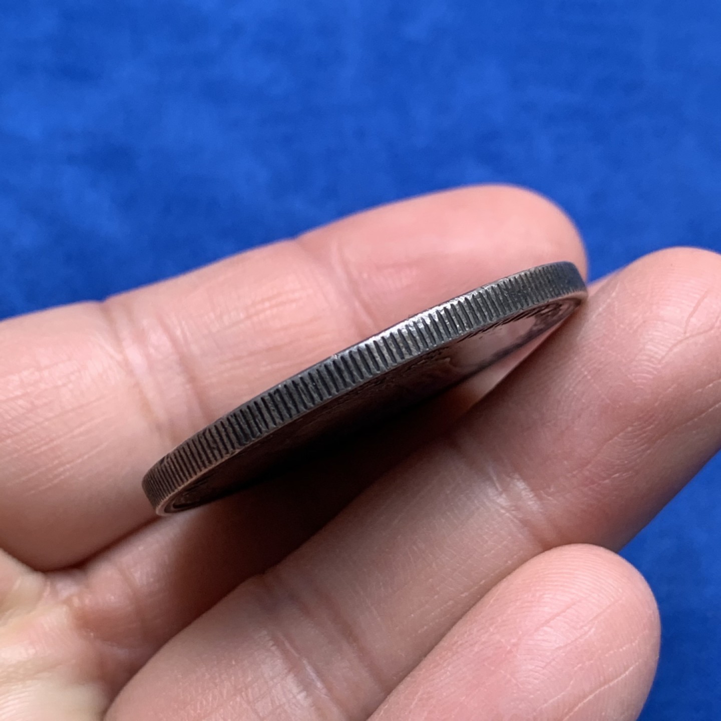 《竞宝斋》第149场-周日，周一，周四 3场 (全场包邮) 英国 1887年 维多利亚 高冠版 克朗 马剑 银币 细节见图