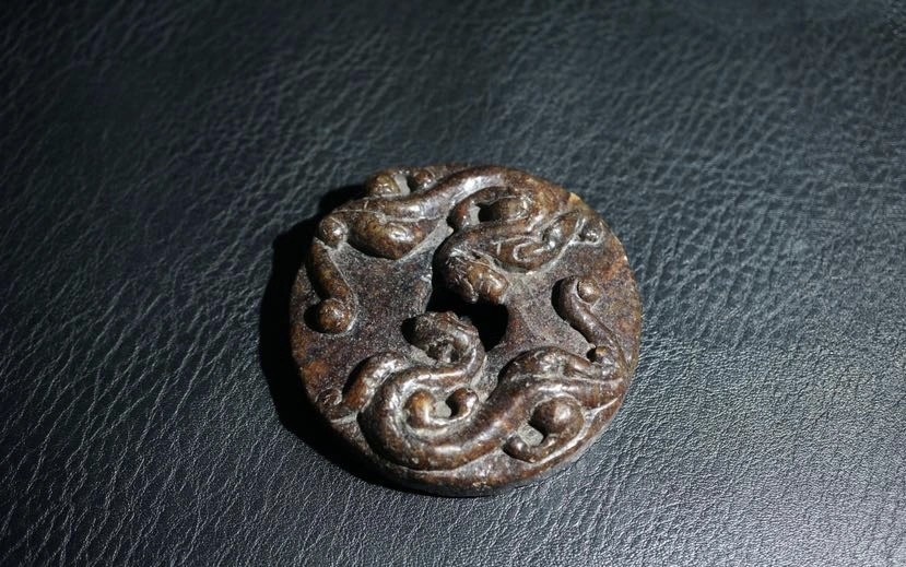 ｜冷门出品｜精选专拍·第贰拾叁场· 明清工老和田玉浅浮雕螭龙镇纸摆件