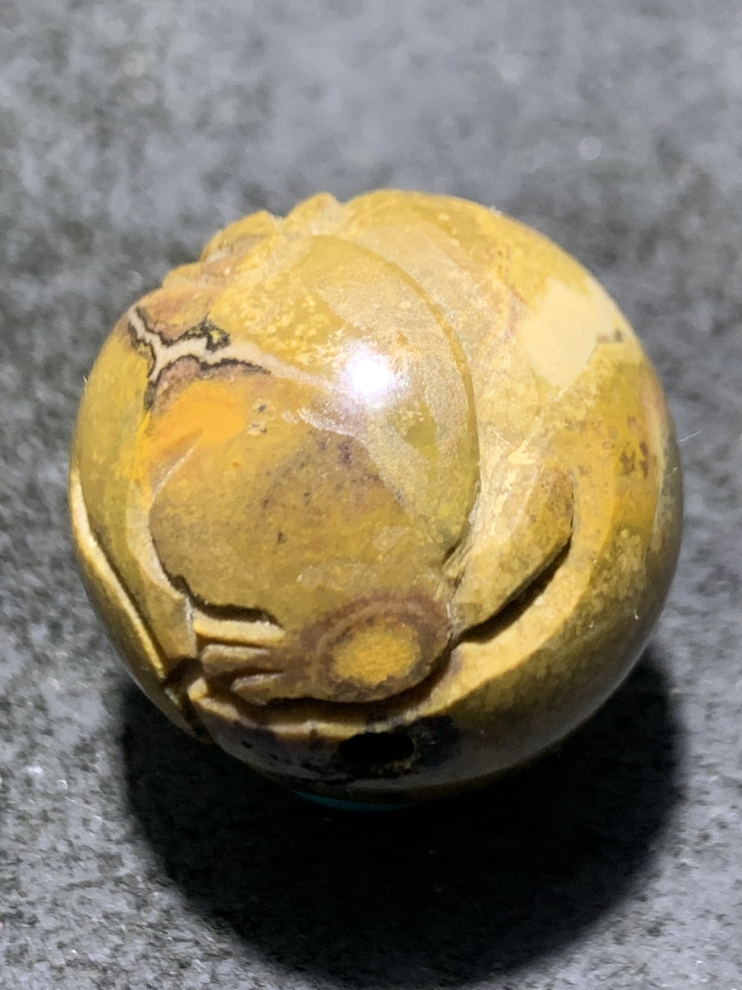 精美战国红玛瑙手工雕刻玉兔珠一个，