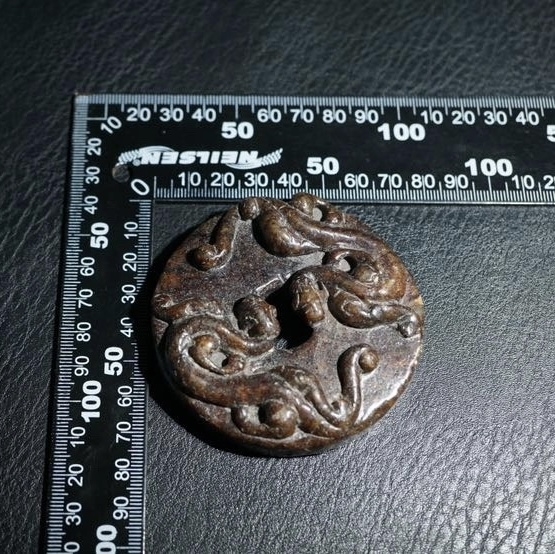 ｜冷门出品｜精选专拍·第贰拾叁场· 明清工老和田玉浅浮雕螭龙镇纸摆件