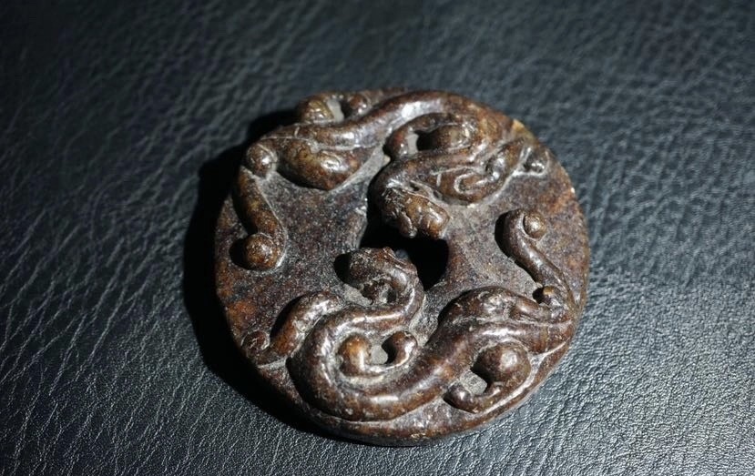 ｜冷门出品｜精选专拍·第贰拾叁场· 明清工老和田玉浅浮雕螭龙镇纸摆件