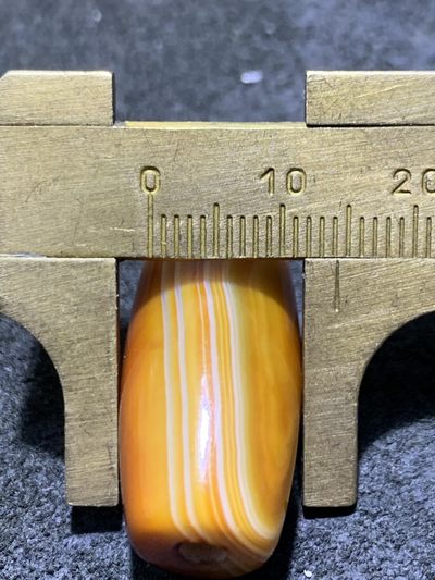 精美高玉化天眼千层纹纹缠丝玛瑙桶珠一颗， 精美高玉化天眼千层纹纹缠丝玛瑙桶珠一颗，