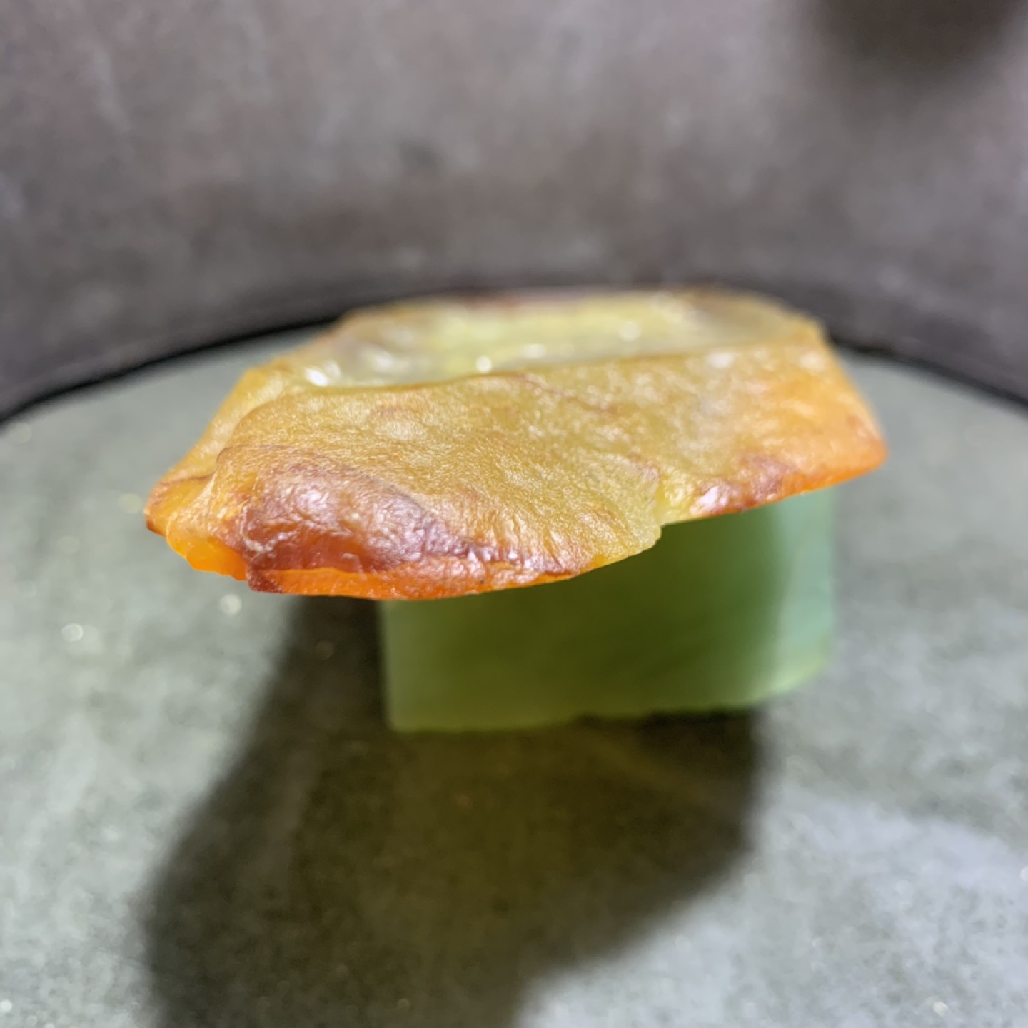 精美天然巴西玛瑙切片雕刻一马当先摆件一个，