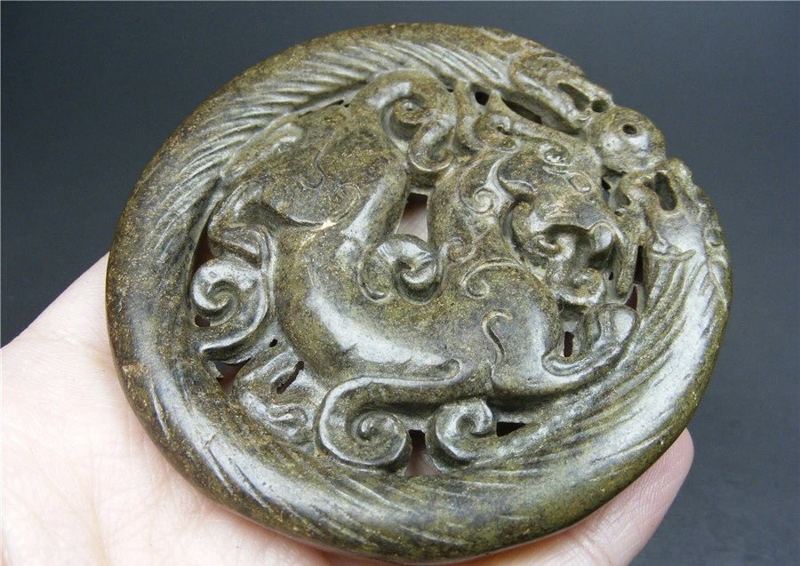 ｜冷门出品｜精选专拍·第贰拾贰场· 地方玉提油做色高浮雕龙纹圆形大把件