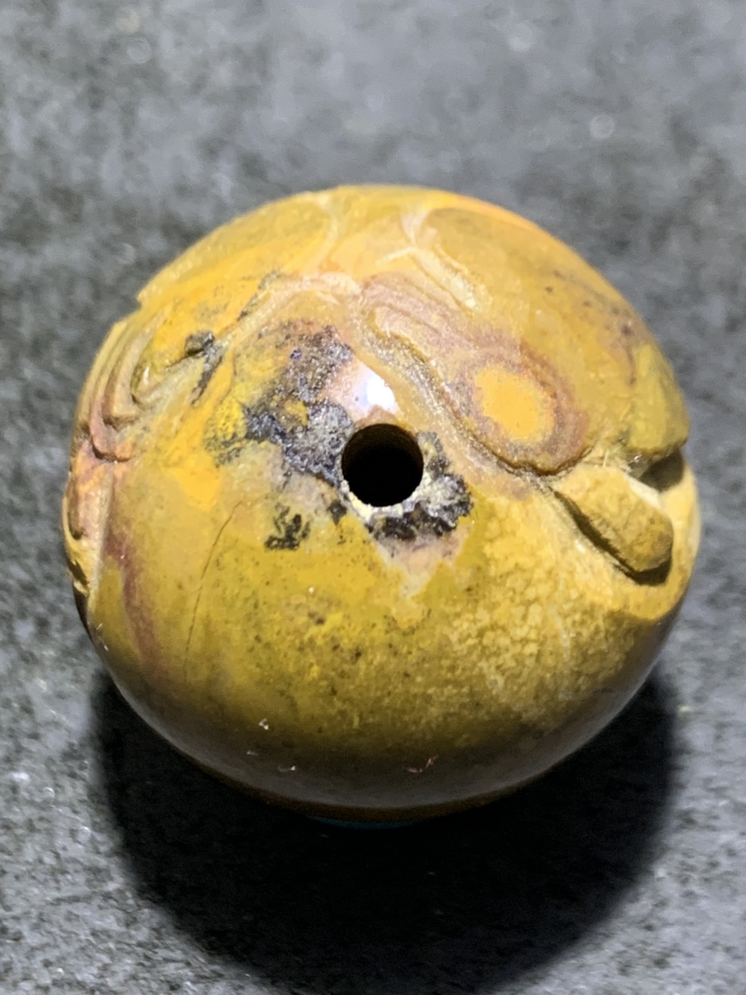 精美战国红玛瑙手工雕刻玉兔珠一个，