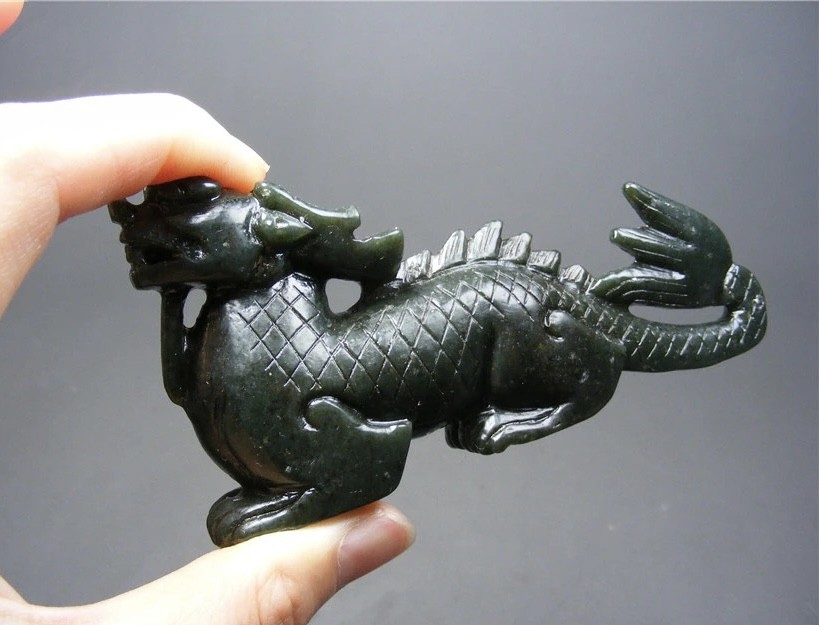｜冷门出品｜精选专拍·第贰拾叁场· 和田青玉带沁立体圆雕立龙大摆件