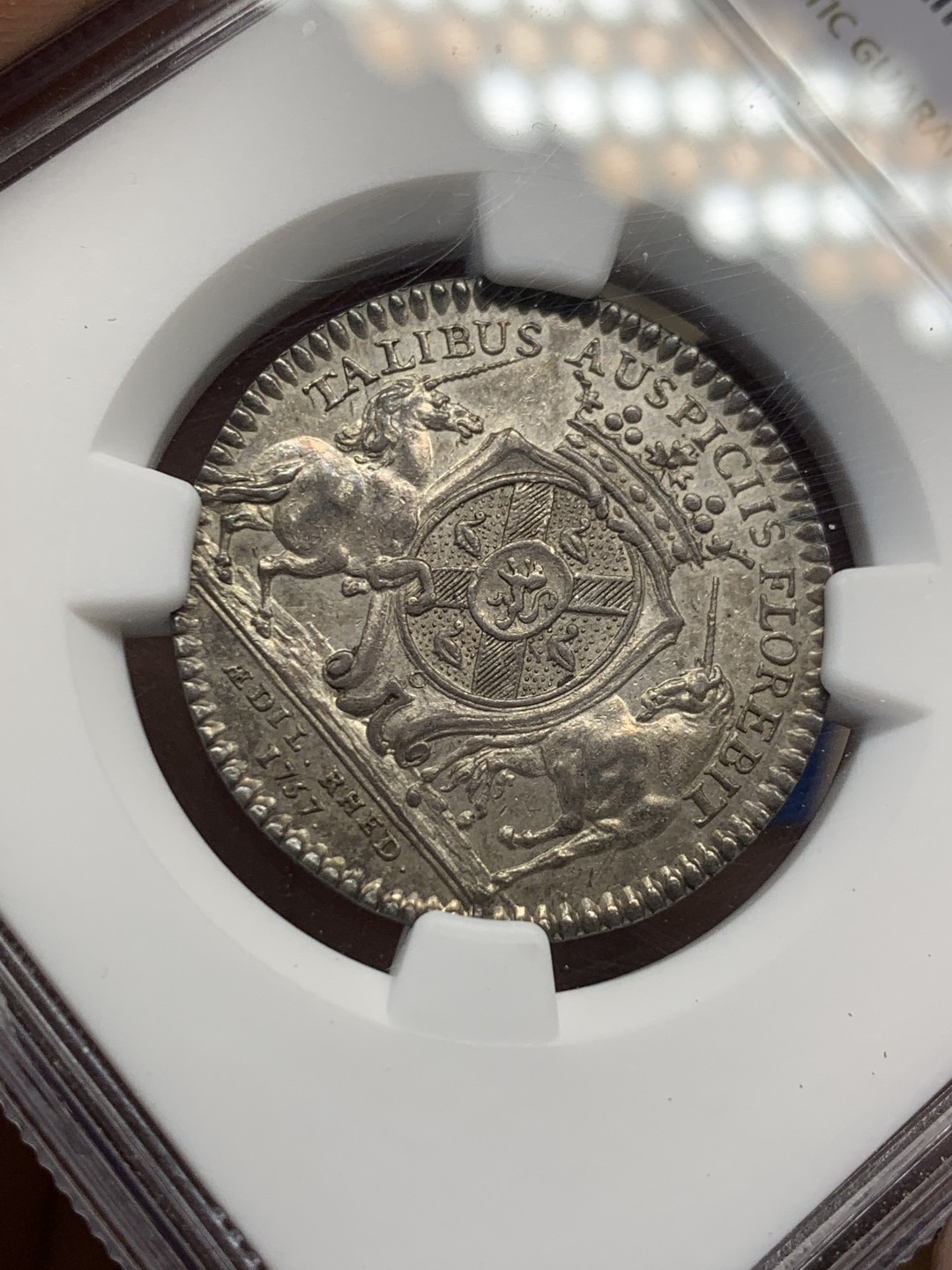 《竞宝斋》第149场-周日，周一，周四 3场 (全场包邮) NGC-AU58 法国1757年 天马盾徽 JETON 银质 非常罕见的版式