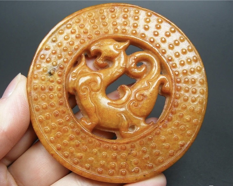 ｜冷门出品｜精选专拍·第贰拾贰场· 地方玉满红沁厚实双面工镂空乳钉纹螭龙大圆玉璧