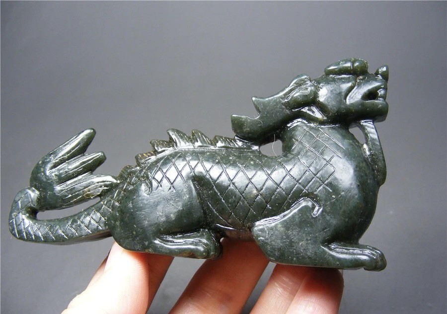 ｜冷门出品｜精选专拍·第贰拾叁场· 和田青玉带沁立体圆雕立龙大摆件