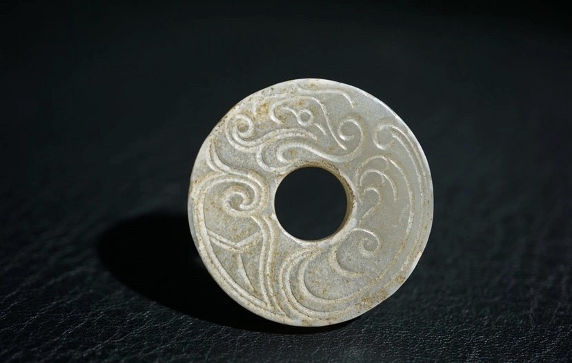 ｜冷门出品｜精选专拍·第贰拾叁场· 明清工老和田玉螭龙璧挂件带原生纹