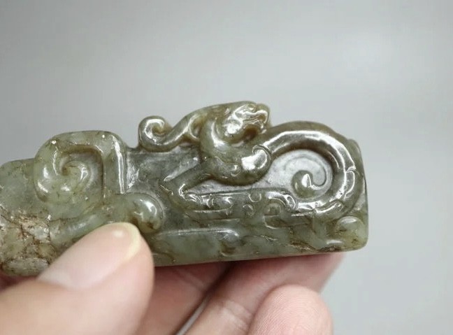 ｜冷门出品｜精选专拍·第贰拾叁场· 和田玉 浮雕立体的螭龙的勒子
