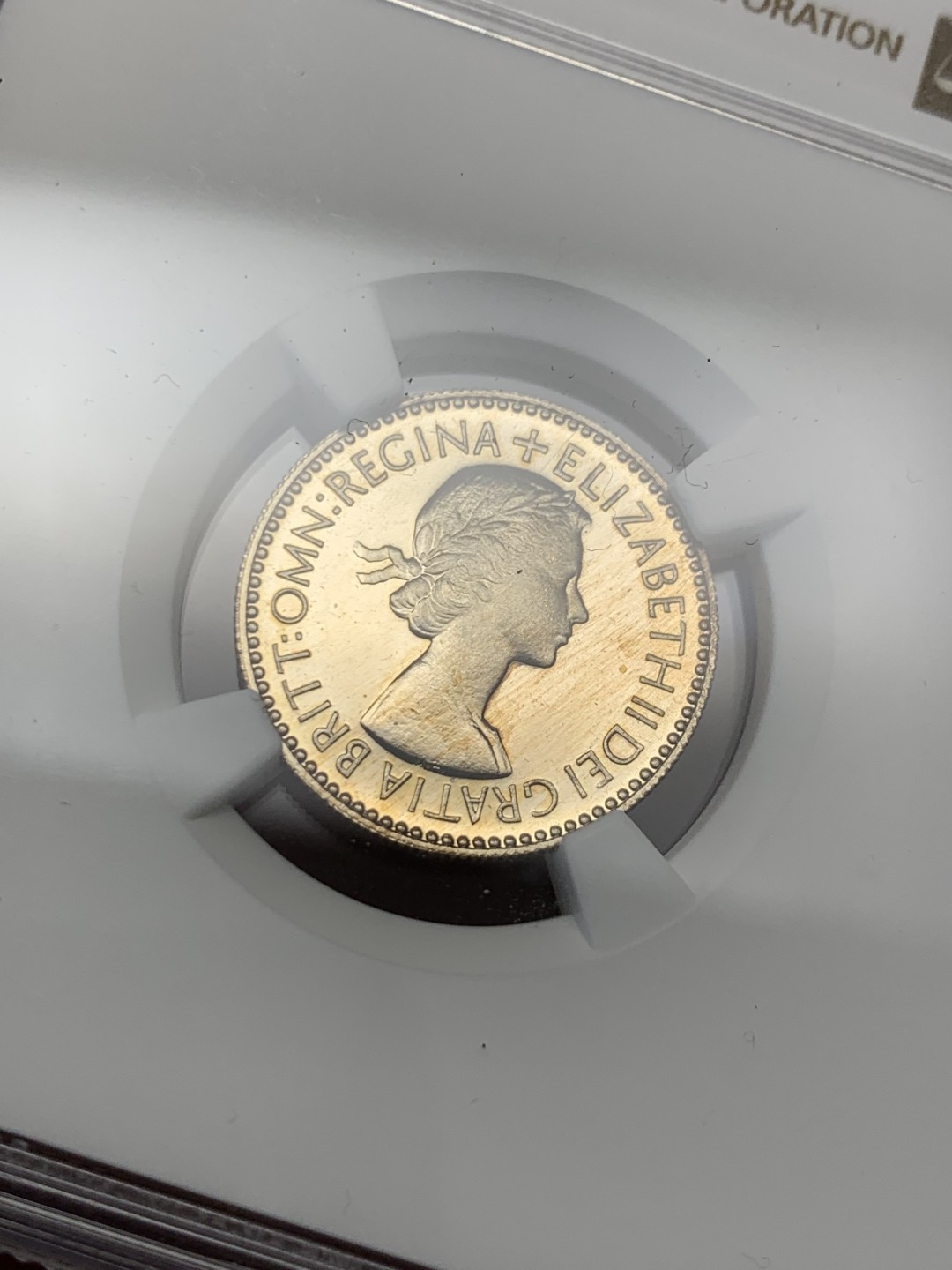 《竞宝斋》第149场-周日，周一，周四 3场 (全场包邮) NGC-PF64CA 1953年英国伊丽莎白二世加冕首年精制6便士，带cameo