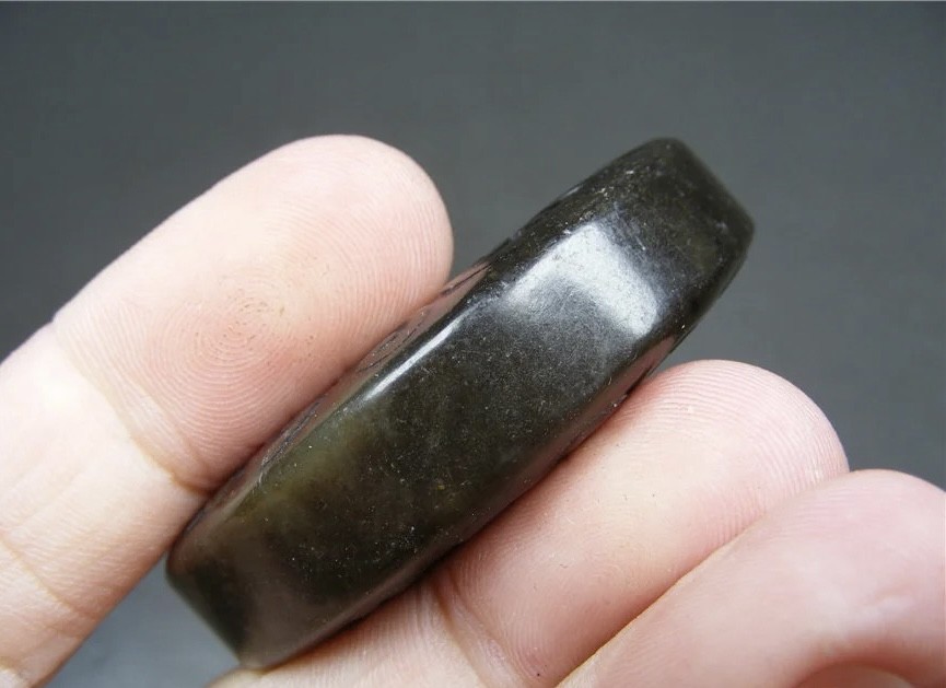 ｜冷门出品｜精选专拍·第贰拾贰场· 地方玉满沁双面工满工卷云纹大圆玉璧
