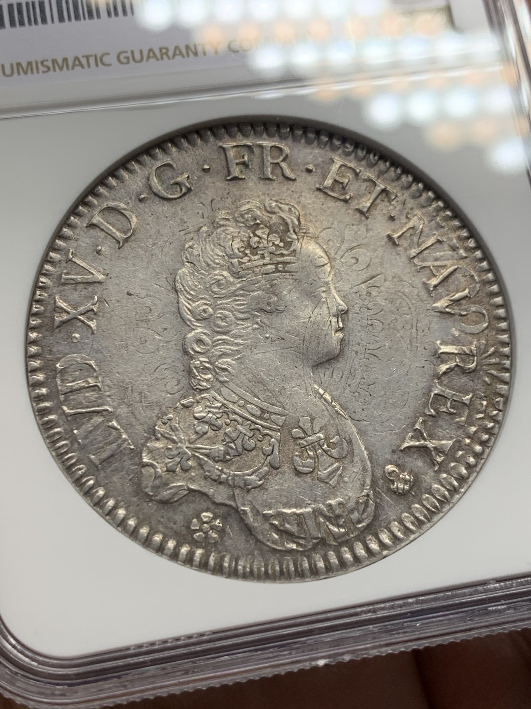 《竞宝斋》第149场-周日，周一，周四 3场 (全场包邮) NGC-XF45第五名 法国1716年路易十五1埃居大银币，币坯是路易十四太阳王1埃居