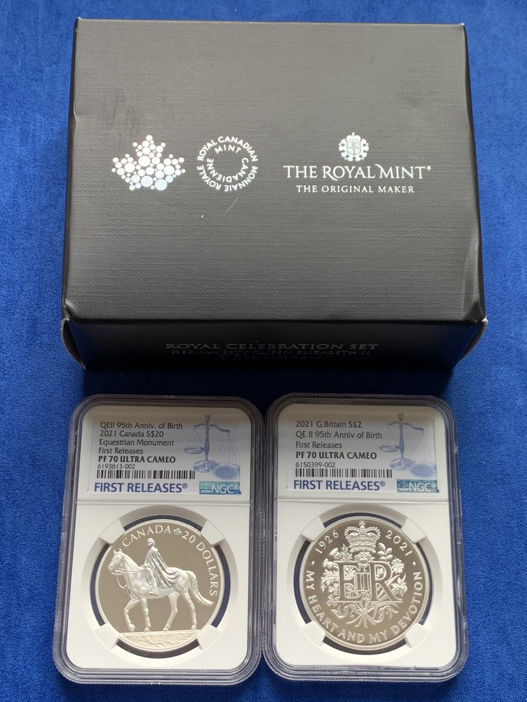 《竞宝斋》第149场-周日，周一，周四 3场 (全场包邮) 2枚一起 NGC-PF 70UC 双满分蓝标套装 英国加拿大联合发行女王95岁诞辰套装 极其难得 盒证齐全