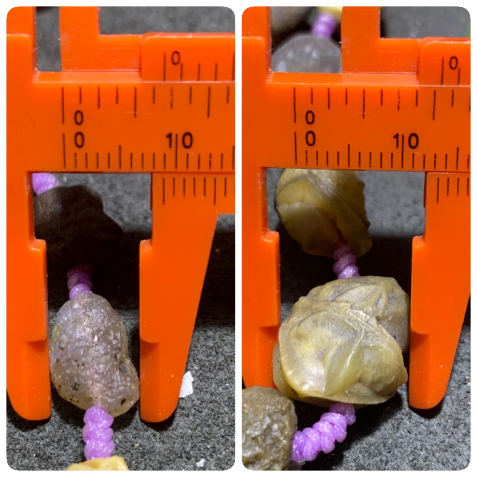 精美阿拉善筋脉石项链一条，