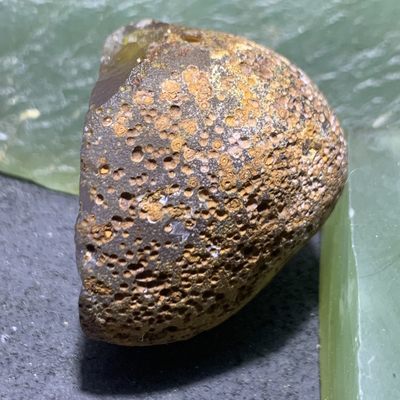 精美亚光蒙料战国红玛瑙高润度原皮雕刻一念之间吊坠一个 精美亚光蒙料战国红玛瑙高润度原皮雕刻一念之间吊坠一个