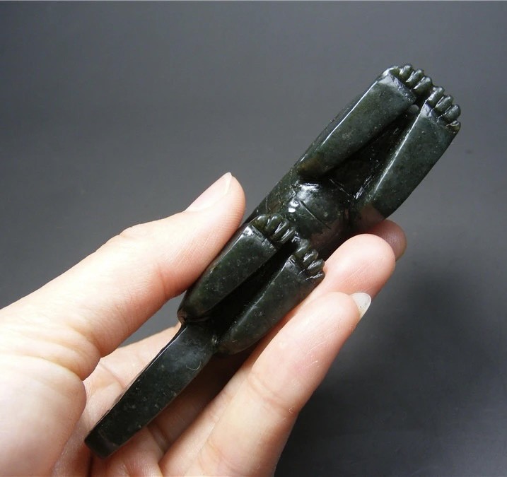 ｜冷门出品｜精选专拍·第贰拾叁场· 和田青玉带沁立体圆雕立龙大摆件