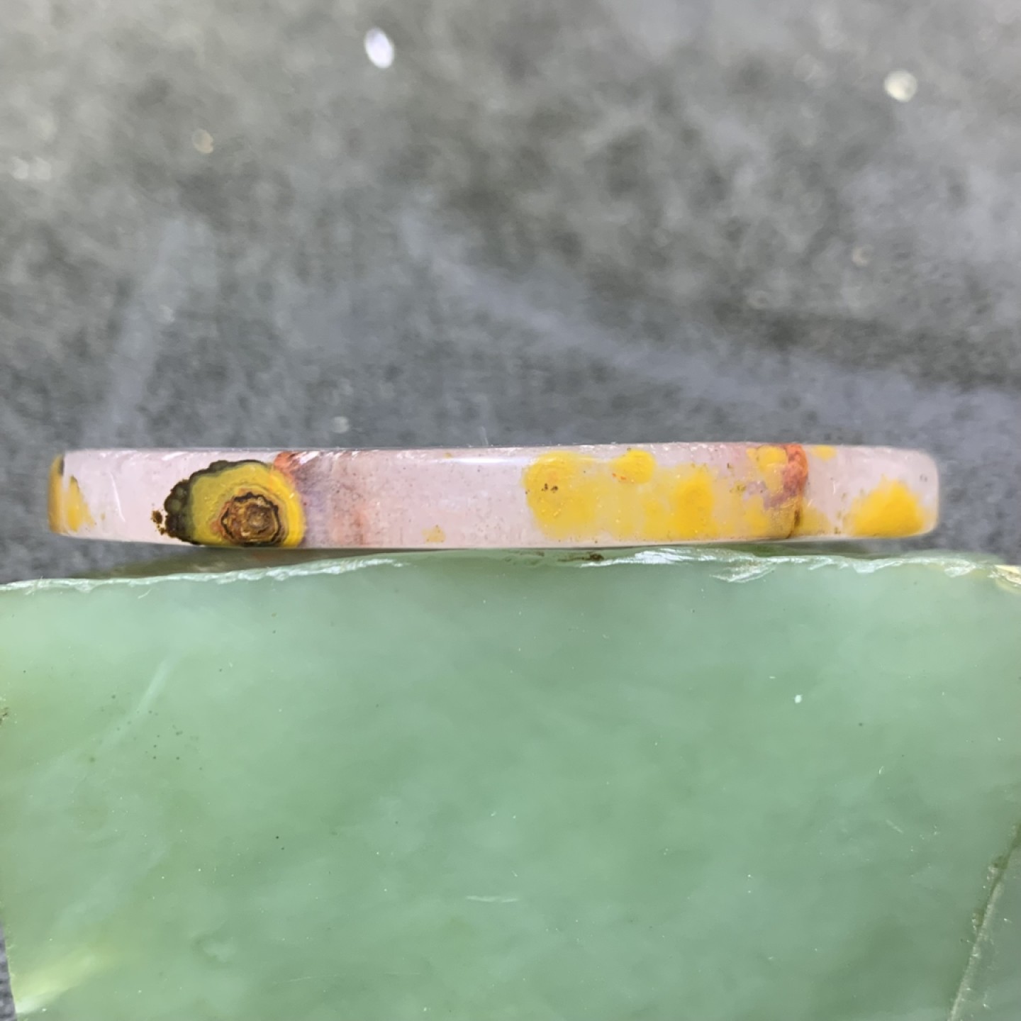 精美战国红玛瑙冰飘心大吊坠一个