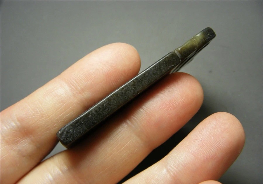 ｜冷门出品｜精选专拍·第贰拾贰场· 地方玉厚实双面工镂空平安无字大方牌