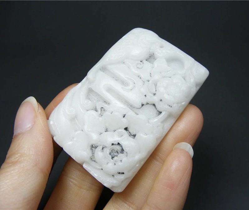 ｜冷门出品｜精选专拍·第贰拾叁场· 地方玉单面工凸起厚实浮雕花卉凤鸟大佩
