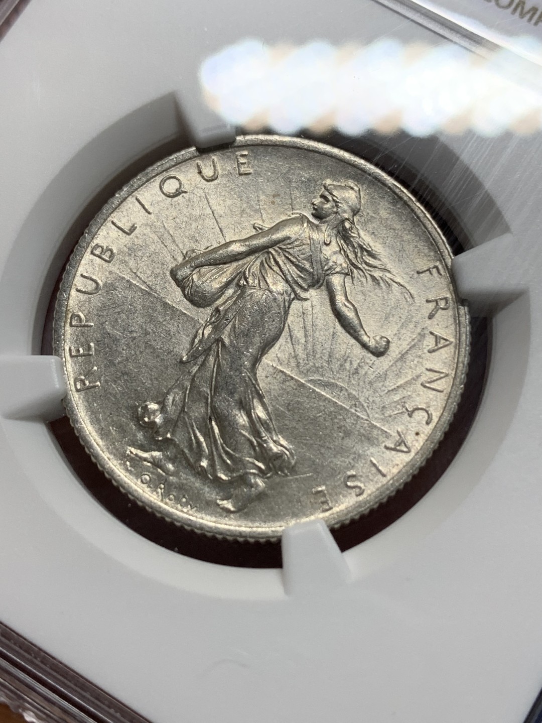 《竞宝斋》第149场-周日，周一，周四 3场 (全场包邮) NGC-MS62 法国1917年 播种女神2法郎银币 顶级品相