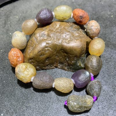 精美葡萄干筋脉石玛瑙原石手串一条， - 精美葡萄干筋脉石玛瑙原石手串一条，