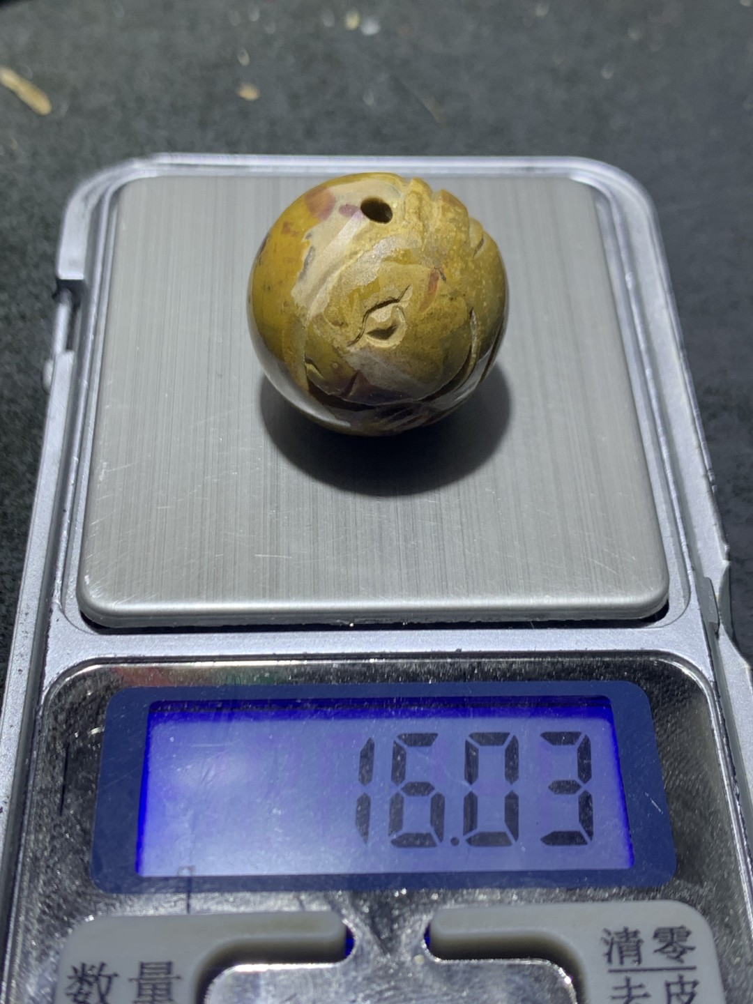 精美战国红玛瑙手工雕刻玉兔珠一个，