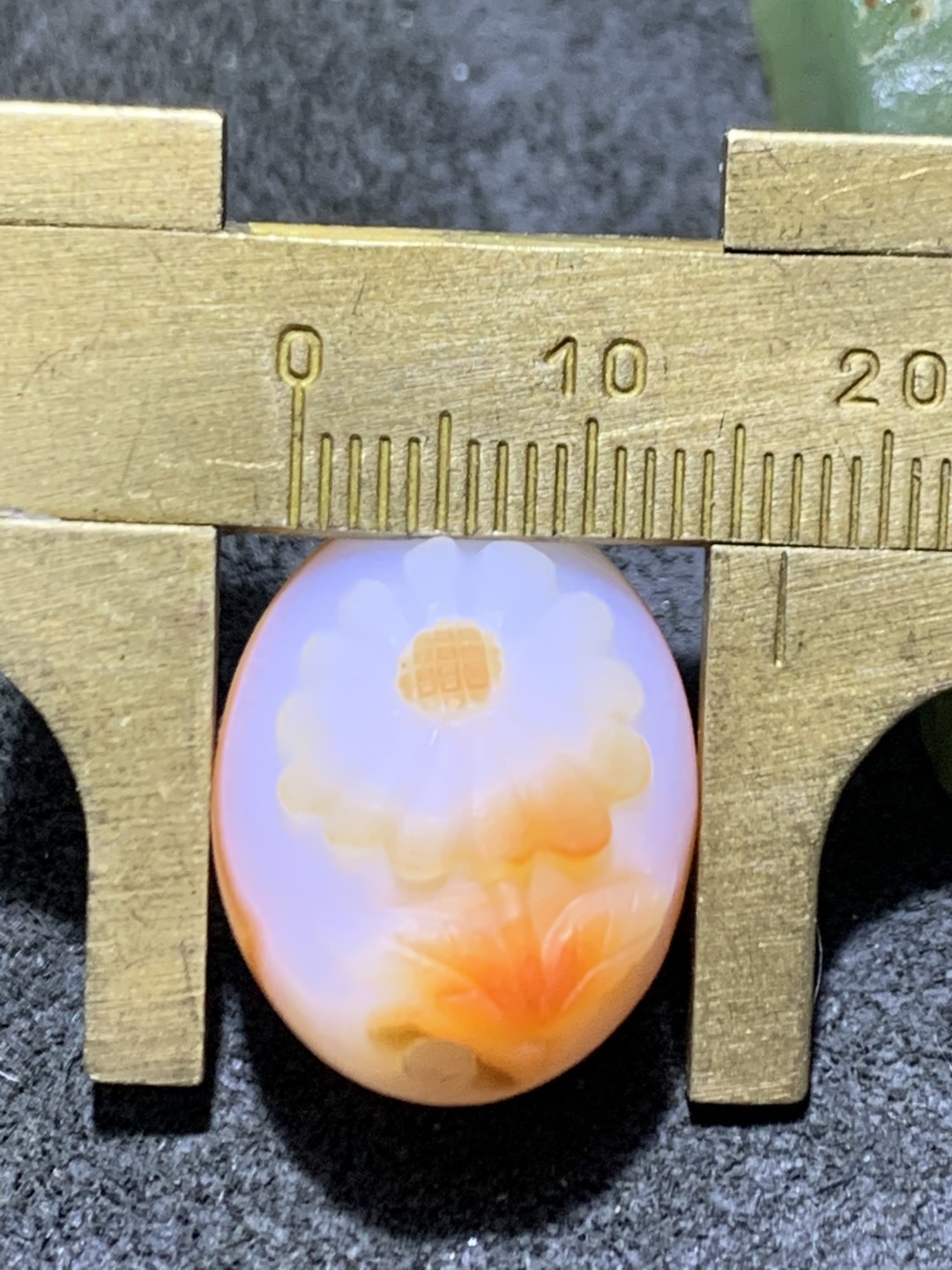 精美亚光高玉化海洋玉髓手工俏色巧雕太阳花桶珠一个！
