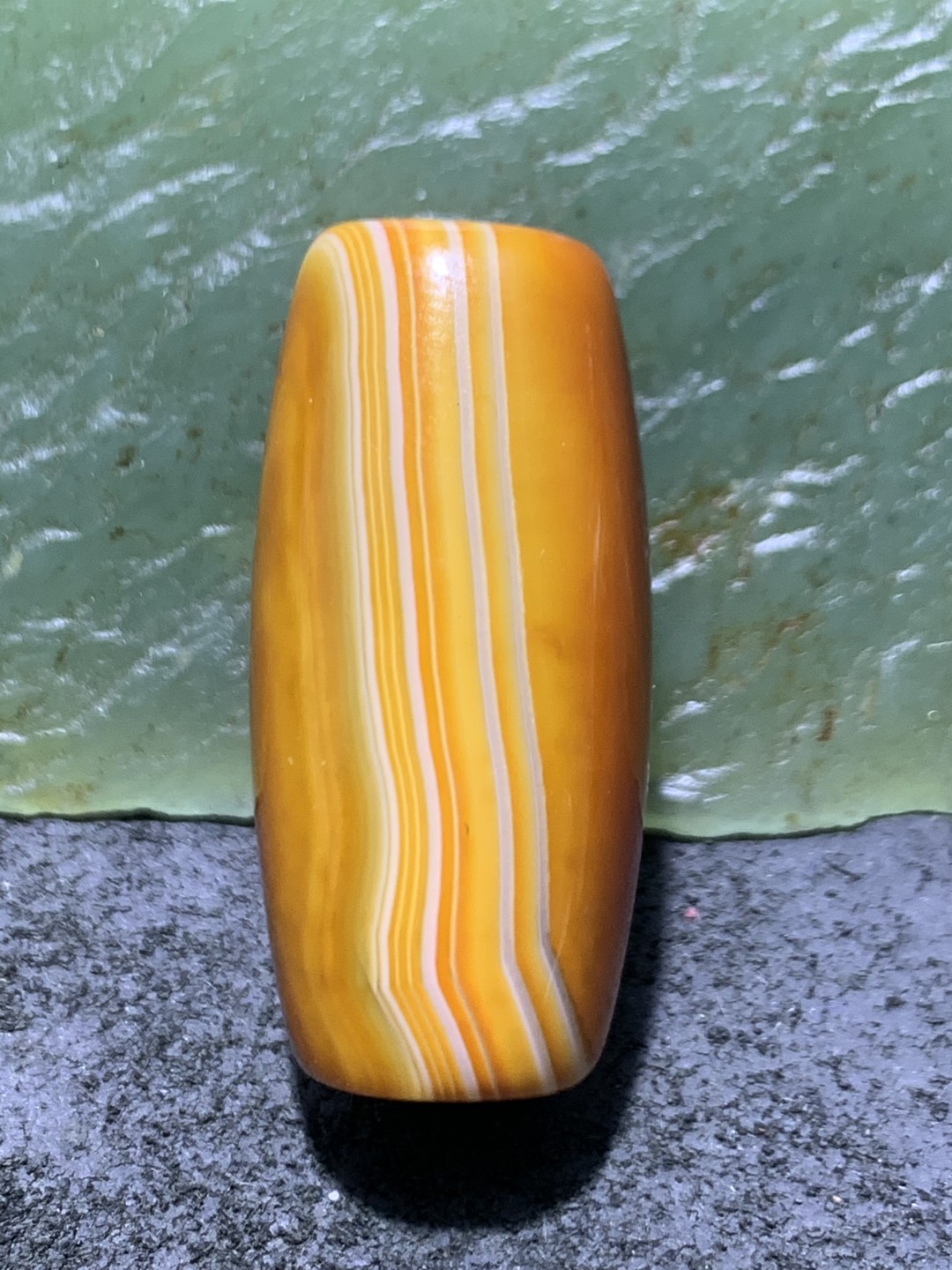 精美高玉化天眼千层纹纹缠丝玛瑙桶珠一颗，