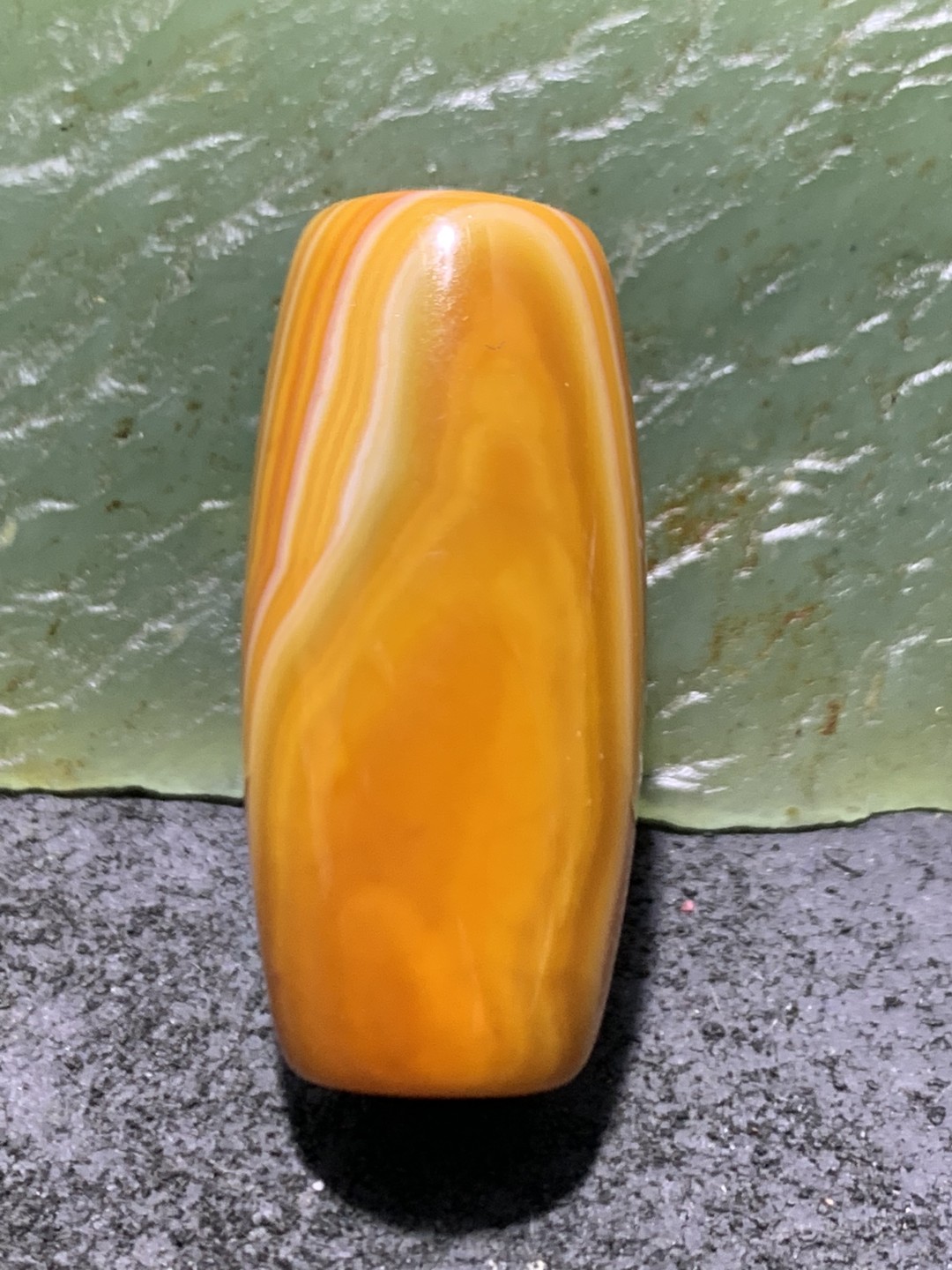 精美高玉化天眼千层纹纹缠丝玛瑙桶珠一颗，