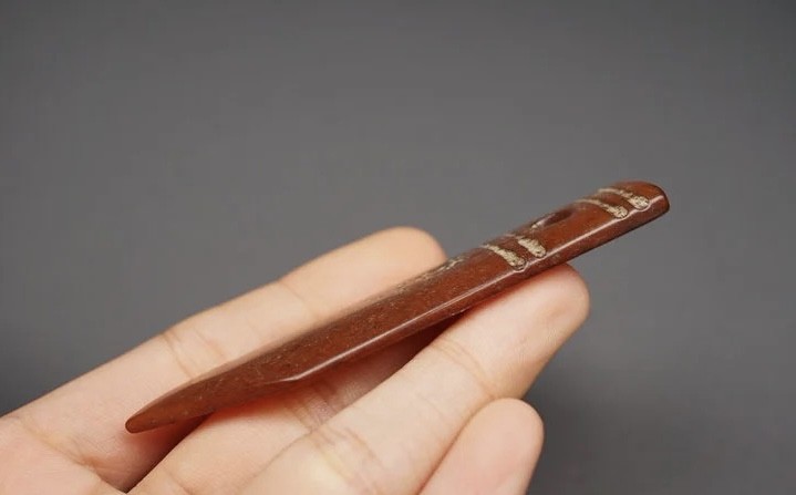 ｜冷门出品｜精选专拍·第贰拾伍场· 高.古 风格地方玉 玉圭形挂牌