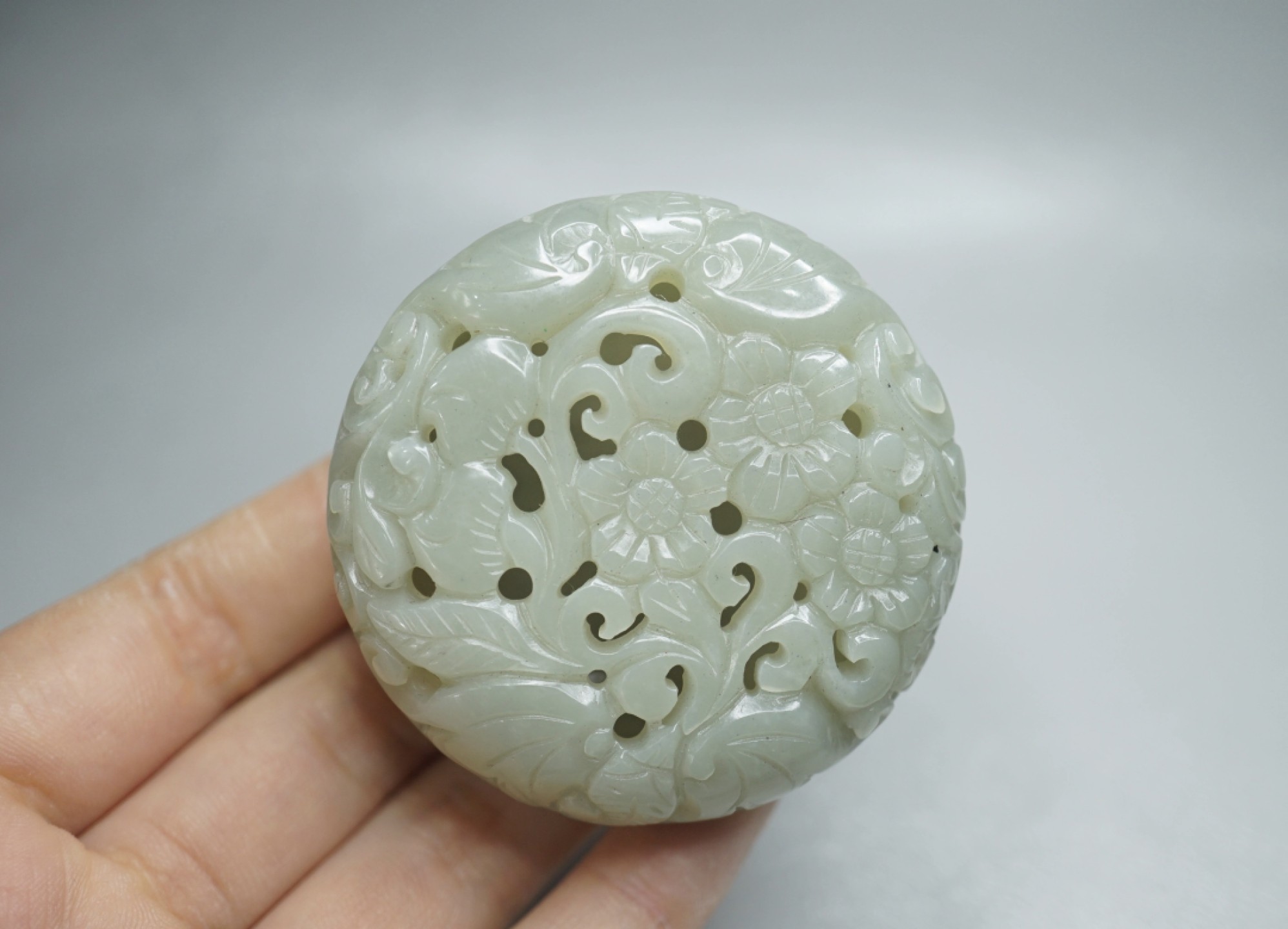 ｜冷门出品｜精选专拍·第贰拾伍场· 精雕和田花卉镂空粉盒
