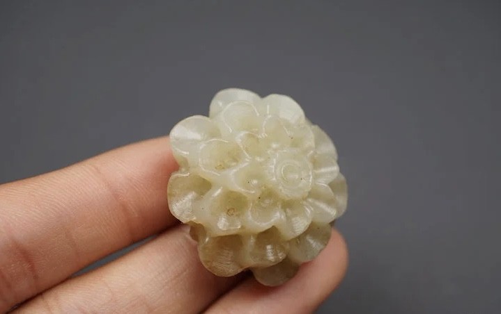 ｜冷门出品｜精选专拍·第贰拾伍场· 和田玉 厚实花卉佩饰